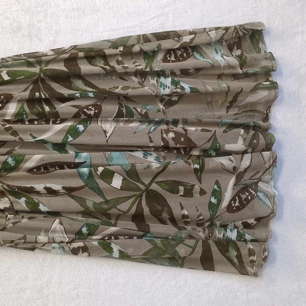Kate and Lily Women's Tan‎ Botanical 3/4 Sleeve Modest Midi Dress Size 14 - Picture 3 of 7